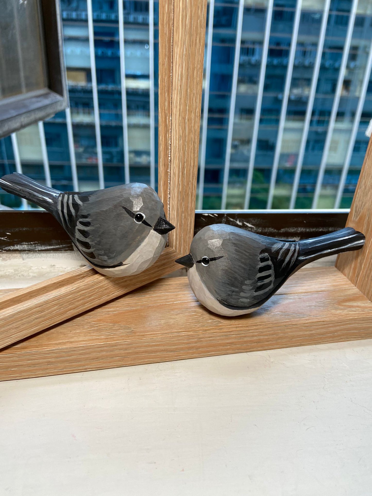 Northern Mockingbird Sculpted Hand-Painted Bird Figurines 1 pc - Wooden Islands