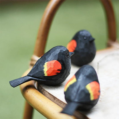 Red-winged blackbird Figurines Hand Carved Painted Wooden - Wooden Islands