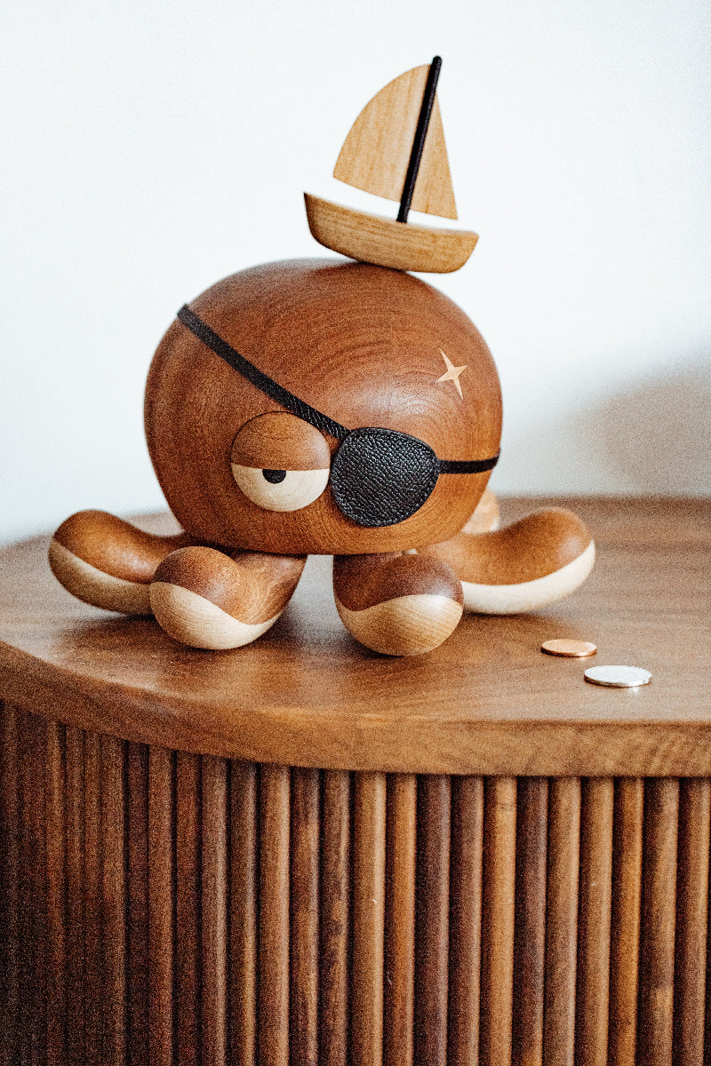 Captain Octopus: The Wooden Treasure Keeper & Creative Decor Accent