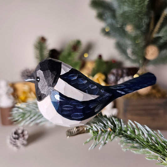 Magpie Clip-on Bird Ornament