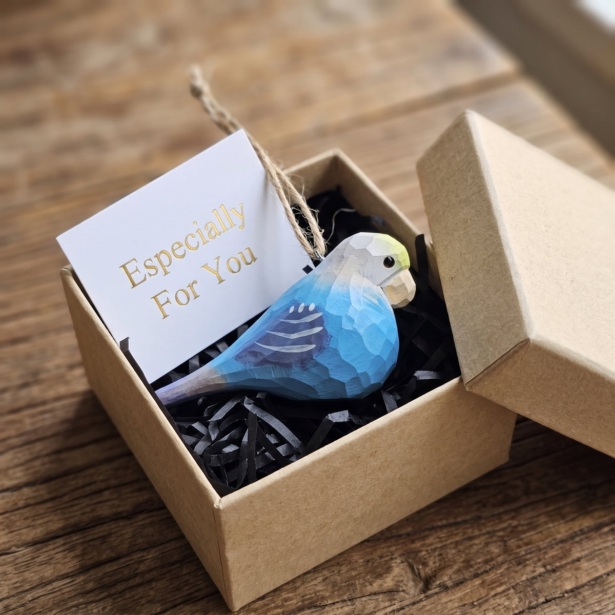 Hand-Carved Wooden Lovebird Hanging Ornament – 4" Hand-Painted Basswood Bird Decor & Holiday Accent