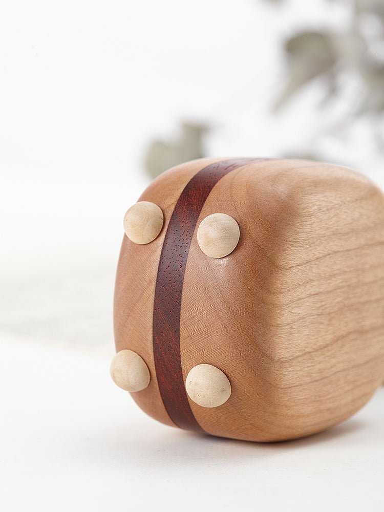 Charming Little Cute Chicks Ring Box - A Whimsical Touch to Jewelry Storage - Wooden Islands
