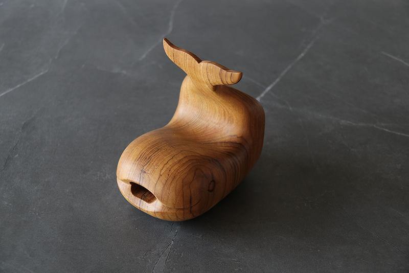 Pen holder Hand-Carved Whale Teak Wood - Wooden Islands