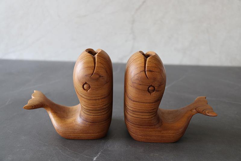 Pen holder Hand-Carved Whale Teak Wood - Wooden Islands