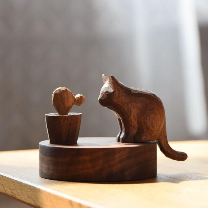 Wooden Hand-Carved Diffuser Decor for Essential oils Cat Meet with Meat DC - Wooden Islands