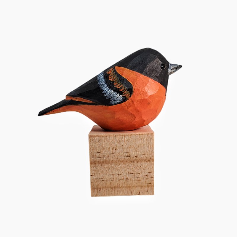 Baltimore Oriole Bird Figurine Hand Carved And Painted - Wooden Islands