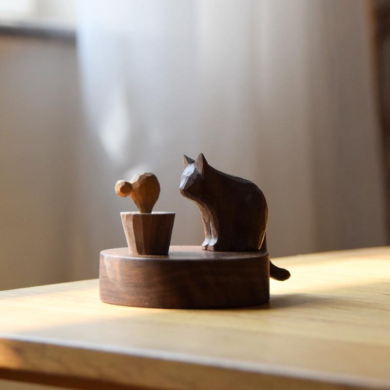 Wooden Hand-Carved Diffuser Decor for Essential oils Cat Meet with Meat DC - Wooden Islands