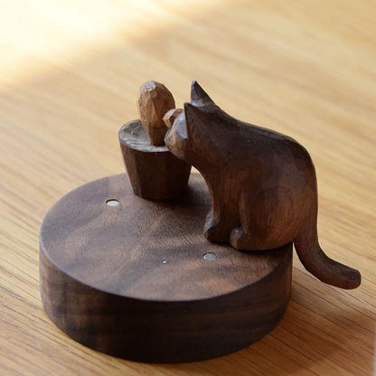 Wooden Hand-Carved Diffuser Decor for Essential oils Cat Meet with Meat DC - Wooden Islands
